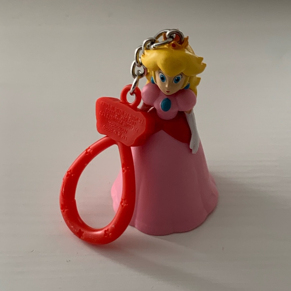 Nintendo Super Mario Princess Peach Back Pack Buddies Blind Bag Keychain Clip